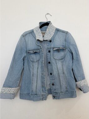 V.A.C. Jeans Light Blue Denim Jacket